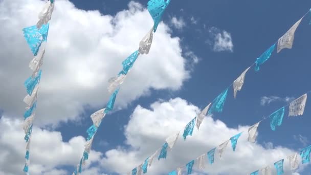 Mexikanische Festdekorationen Mit Blauem Himmel Hintergrund — Stockvideo