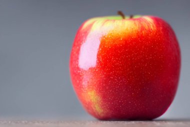 Elma meyvesi resmi, sağlıklı yiyecek, tatlı ve şekerli.