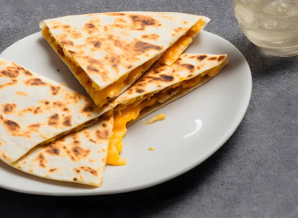 Сыр Quesadilla Жирные Закуски Пункт Питания Сочный Вкусный Готовый Фаст — стоковое фото