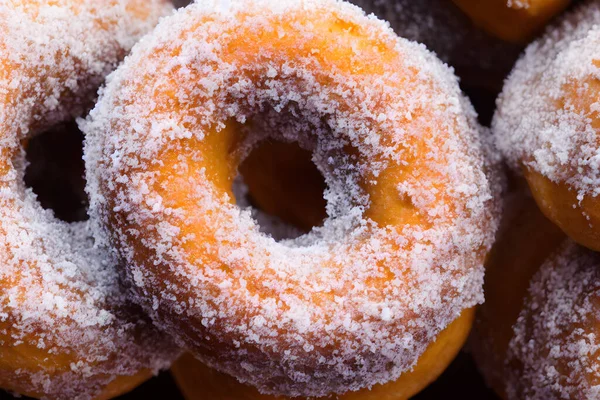 Çörekler, popüler fast food ürünleri, kahvaltı için iyi ya da atıştırmalık olarak.