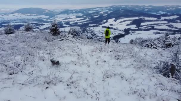 Traveler Hiker Walks Snowy Hill Called Ondrejnik Czech Republic Enjoying — Stockvideo