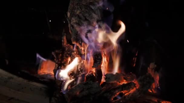 Super Langzame Beweging Van Het Vuur Brandende Vlammen Zwarte Achtergrond — Stockvideo