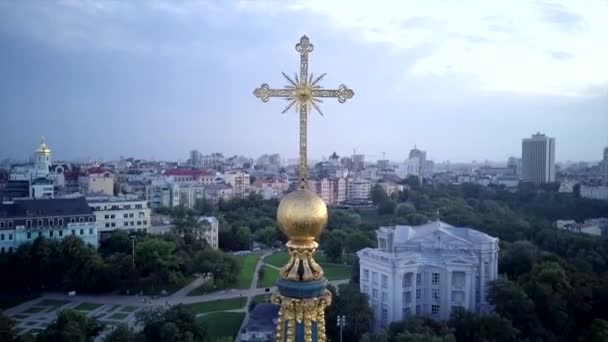 Ucrânia Andrews Igreja Igreja Ortodoxa Com Cúpulas Ouro Imagens Alta — Vídeo de Stock