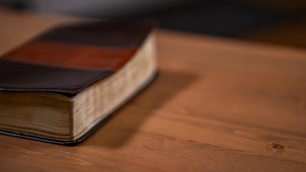 Brown Bible Closed Wood Table —  Fotos de Stock