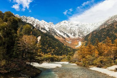 Kamikochi, Matsumoto, Nagano, Japonya 'yı sonbaharda yener.