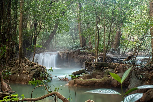 Northern Thailands Beautiful Waterfalls — стоковое фото