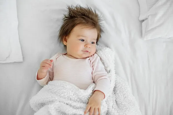 Baby Months Old Beautiful Newborn Baby Girl Lies White Sheet — Stock Photo, Image