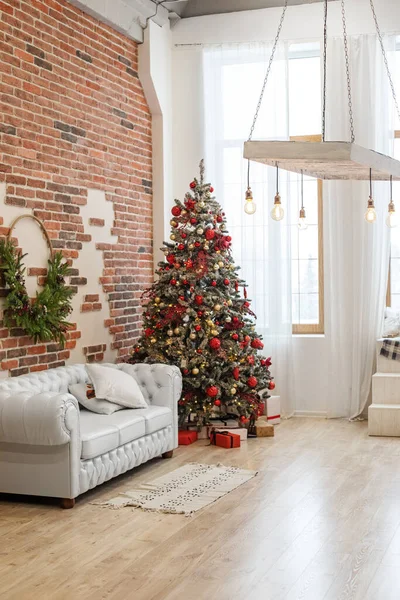 Tetőtéri Nappali Belső Terét Karácsonyfa Díszíti Concept Happy Christmas Szilveszter — Stock Fotó
