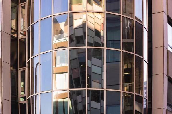 Sunlight Shining 80S 90S Office Building Mirroring Glass Financial Business — Foto de Stock