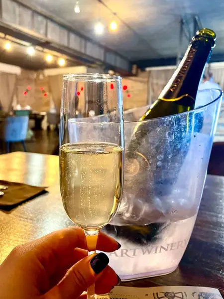 Romantic Evening Champagne Wineglass — Stockfoto
