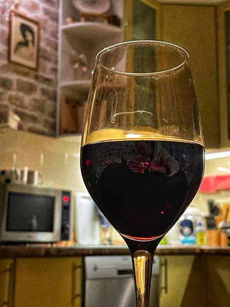Κρασί Ώρα Βράδυ Κόκκινο Κρασί Ποτήρι Κρασί — Φωτογραφία Αρχείου
