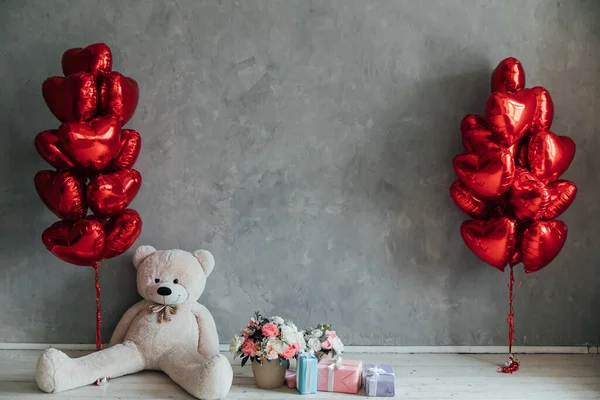Beaucoup de ballons d'anniversaire rouge festive holliday — Photo