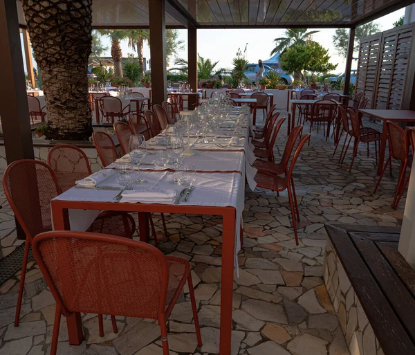 RESTAURANts-Gıda-Mutfak-Bulaşık-Gıda