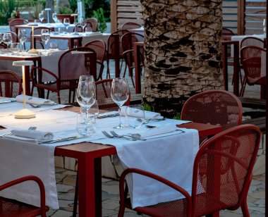 RESTAURANts-Gıda-Mutfak-Bulaşık-Gıda