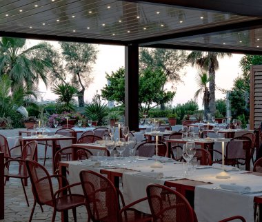 RESTAURANts-Gıda-Mutfak-Bulaşık-Gıda