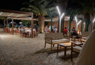 RESTAURANts-Gıda-Mutfak-Bulaşık-Gıda