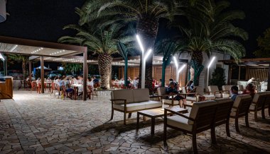 RESTAURANts-Gıda-Mutfak-Bulaşık-Gıda