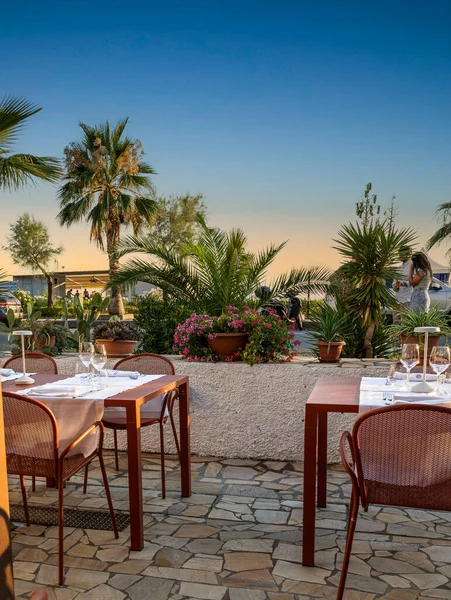 RESTAURANts-Gıda-Mutfak-Bulaşık-Gıda