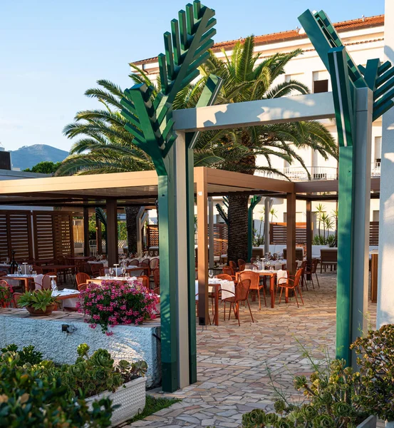 RESTAURANts-Gıda-Mutfak-Bulaşık-Gıda