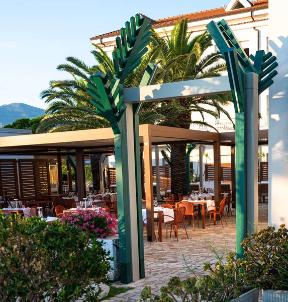 RESTAURANts-Gıda-Mutfak-Bulaşık-Gıda
