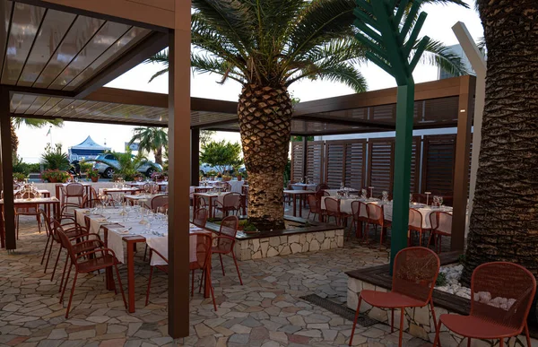 RESTAURANts-Gıda-Mutfak-Bulaşık-Gıda