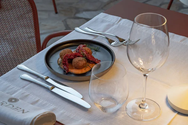 RESTAURANts-Gıda-Mutfak-Bulaşık-Gıda
