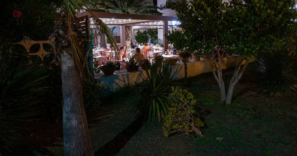 RESTAURANts-Gıda-Mutfak-Bulaşık-Gıda