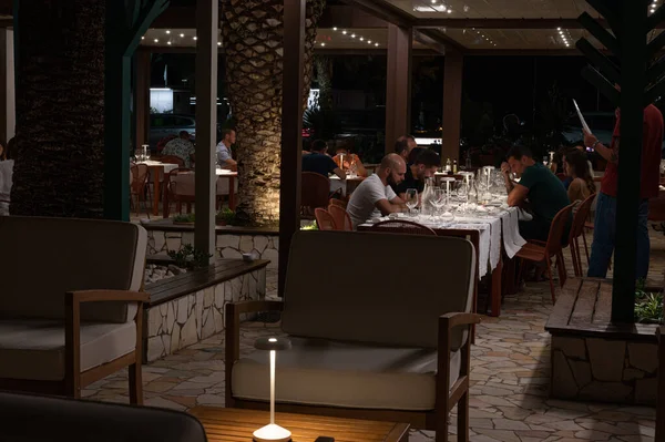 RESTAURANts-Gıda-Mutfak-Bulaşık-Gıda