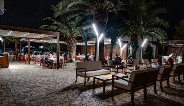 RESTAURANts-Gıda-Mutfak-Bulaşık-Gıda