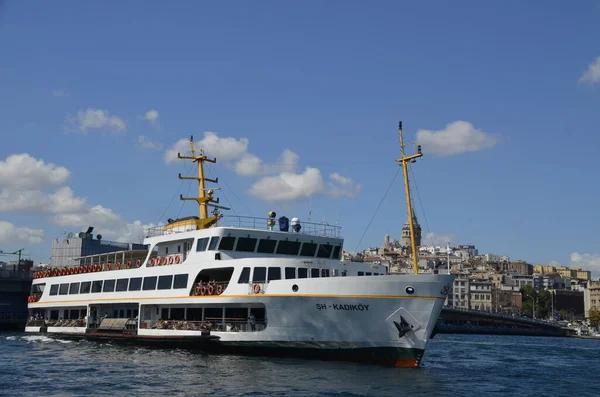 Istanbul Sirkeci Turkey August 2022 Istanbul City Lines Ferry Galata — стоковое фото