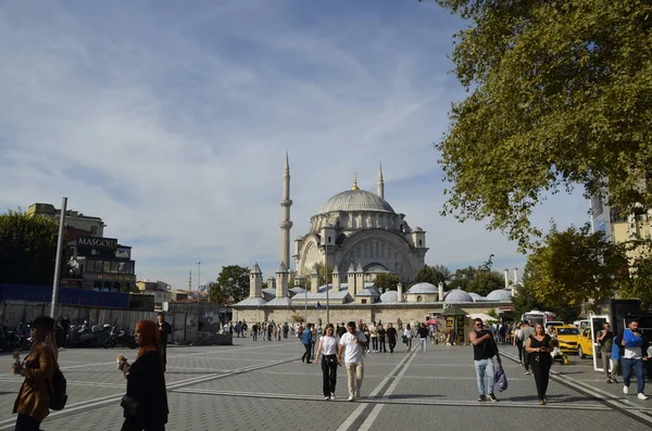 Mesquita Nuruosmaniye Arquitetura Barroca Vista Longe Istambul Turquia — Fotografia de Stock