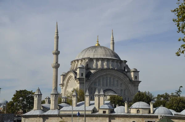 Moschea Nuruosmaniye Architettura Barocca Vista Lontano Istanbul Turchia — Foto Stock