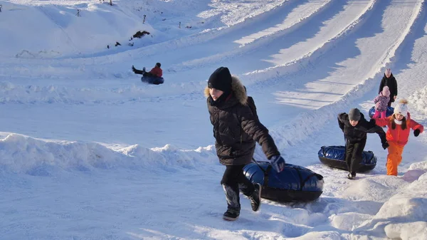 Ternopil Savich Park Winter Fun Sled — стоковое фото