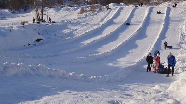 Ternopil Savich Park Winter Fun Sled — Stockfoto