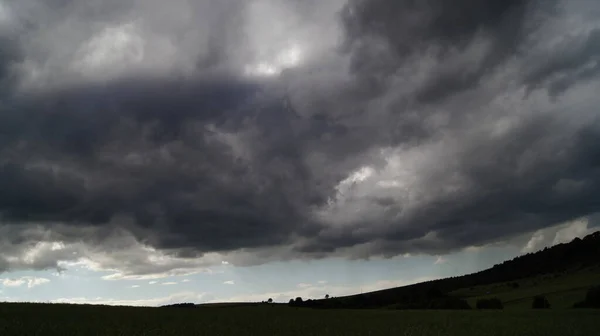 Sommar Ukrainska Åska Himmel Stormmoln Varma Sommaråskväder Stormig Himmel Himlen — Stockfoto