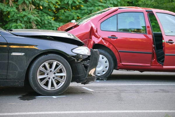 Dañado Vehículos Accidentes Coche Pesados Después Colisión Sitio Choque Calle — Foto de Stock