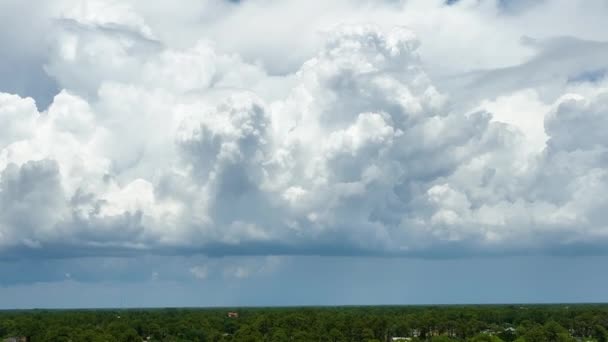 Nuvens Tempestuosas Escuras Que Formam Céu Sombrio Antes Chuvas Fortes — Vídeo de Stock