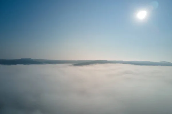 Vista Aérea Desde Gran Altitud Tierra Cubierta Nubes Cúmulos Hinchados —  Fotos de Stock