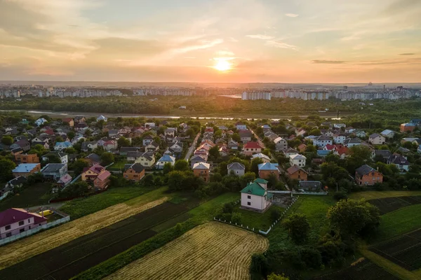 Vista Aérea Casas Residenciales Zona Rural Suburbana Atardecer — Foto de Stock