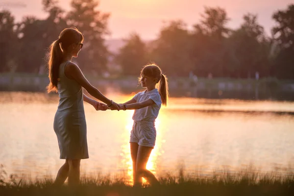 Happy Mom Daughter Girl Relaxing Holding Hands Enjoying Time Together — Stock Photo, Image