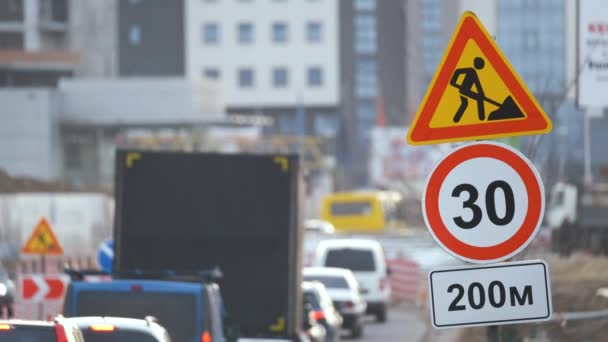 Travaux Routiers Avertissant Les Panneaux Signalisation Des Travaux Construction Sur — Video