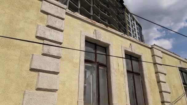 Détail Architectural Haut Cadre Bâtiment Béton Monolithique Construction Ancienne Maison — Video