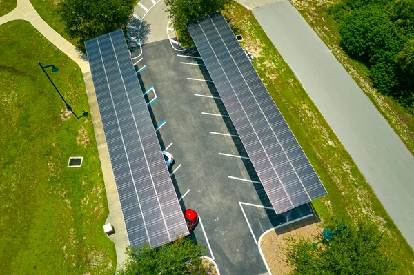 Aerial View Solar Panels Installed Shade Roof Parking Lot Parked — Φωτογραφία Αρχείου