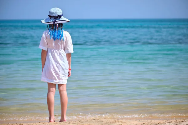 Back View Child Girl White Dress Big Hat Blue Ribbons — Foto Stock
