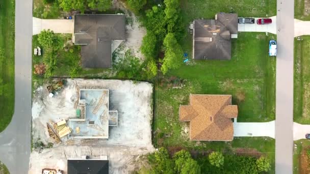 Letecký Pohled Nedokončený Rám Soukromého Domu Cihlovými Betonovými Stěnami Připravenými — Stock video