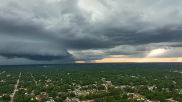 Dark Stormy Clouds Forming Gloomy Sky Heavy Rainfall Suburban Town — Vídeo de Stock