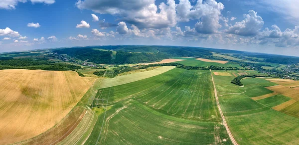 Vista Aérea Paisagem Campos Agrícolas Cultivados Verdes Amarelos Com Culturas — Fotografia de Stock
