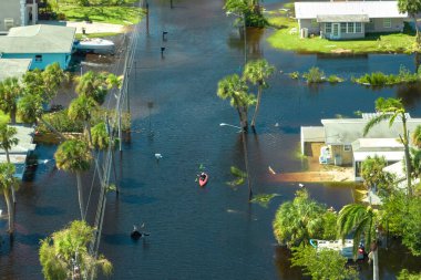 Ian Kasırgası Florida yerleşim bölgesindeki evleri sular altında bıraktı. Doğal afet ve bunun sonuçları.