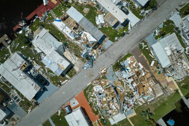Ian Kasırgası Florida yerleşim bölgesindeki evleri yok etti. Doğal afet ve bunun sonuçları.