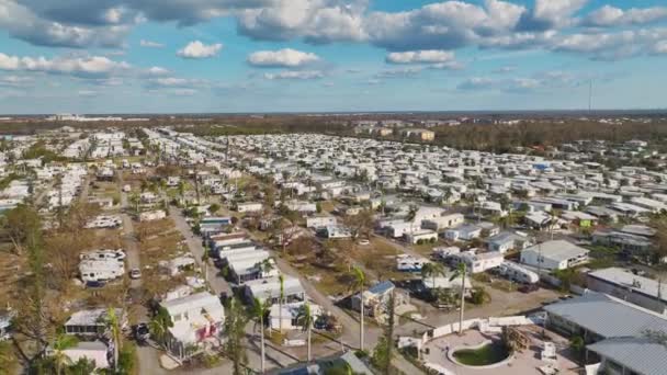 Allvarligt Skadad Orkanen Ian Hus Florida Husbil Bostadsområde Konsekvenser Naturkatastrofer — Stockvideo